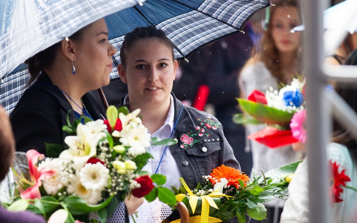 A Lorántffy iskola diákjainak ballagása a főtéren - fotó: Ónodi Zoltán