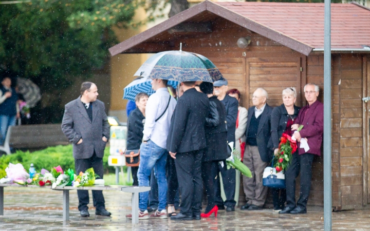 A Lorántffy iskola diákjainak ballagása a főtéren - fotó: Ónodi Zoltán