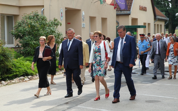 Altomünsteri vendégek Nagyvenyimen - fotó: Ónodi Zoltán