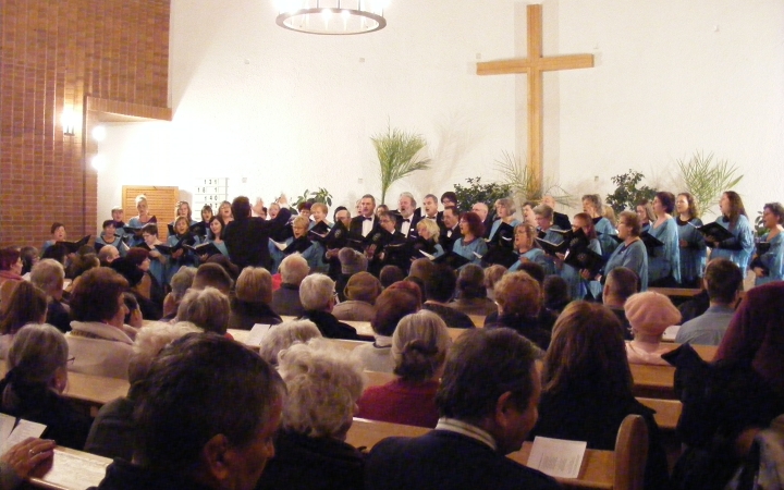 Dunaújvárosi Vegyeskar adventi koncert - fotó: 