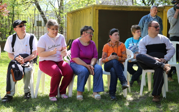 Adomány a Jószolgálati Otthonnak - fotó: Ónodi Zoltán