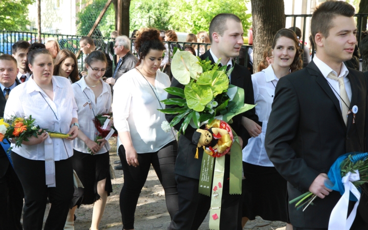 Ballagás: Kereskedelmi iskola - fotó: Ónodi Zoltán