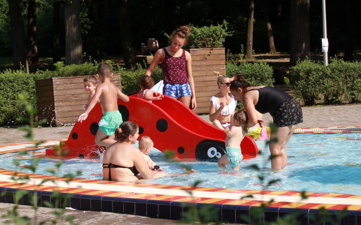 Újabb élményözön a fürdőben - fotó: 