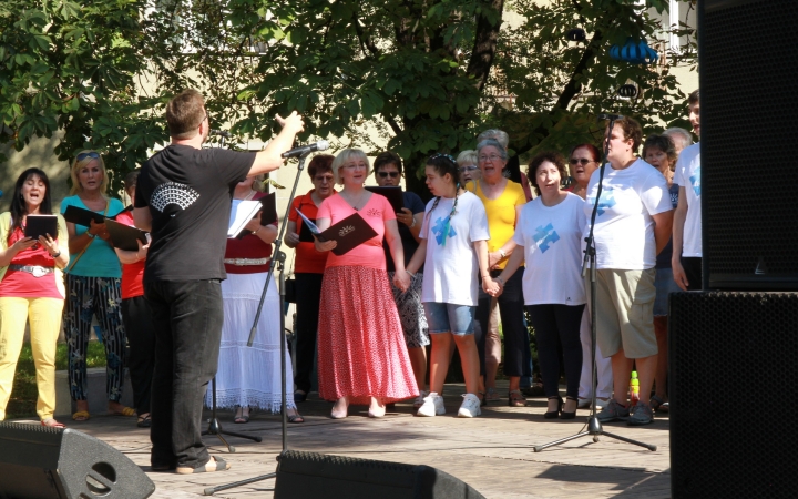 Ragyogj kékben! Ligeti kavalkád - fotó: 