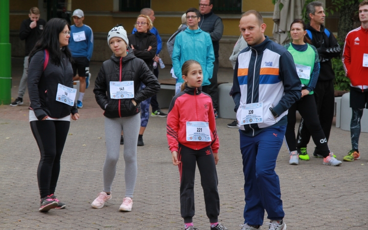 "Fuss velünk, fuss értünk!" - jótét akció a belvárosban - fotó: 