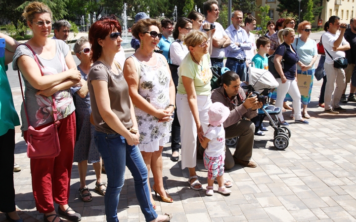 Zenés Flashmob a Városháza téren - fotó: Ónodi Zoltán