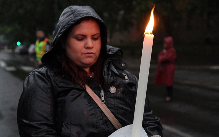 Énekszóval búcsúzók - a Szalamander képekben - fotó: Sándor Judit