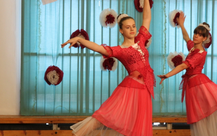 Gárdonyi: táncos tanévzáró - fotó: 