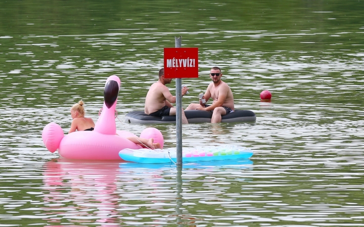 Kánikulai különkiadás a szabadstrandról - fotó: 