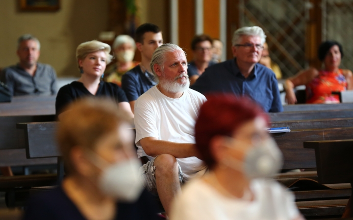 A Tomkins Énekegyüttes és a Dunaújvárosi Vegyeskar a Krisztus Király Főtemplomban - fotó: 