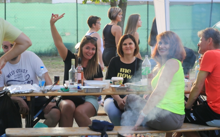 Parázs-Varázs és augusztális: esti képtár - fotó: 