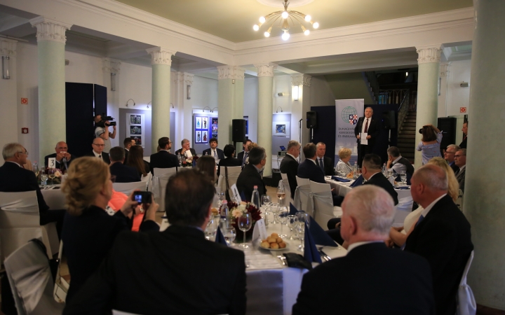 Ünnepelt a Dunaújvárosi Kereskedelmi és Iparakamara - fotó: 