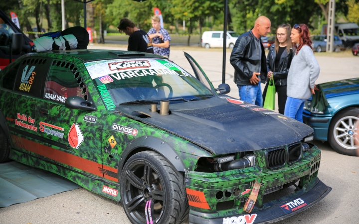 Bimmer Parádé az állatmentőknek - fotó: 