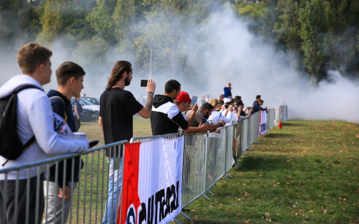 Bimmer Parádé az állatmentőknek - fotó: 