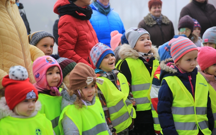 Libás sokadalom Márton napjára a város óvodásainak - fotó: 