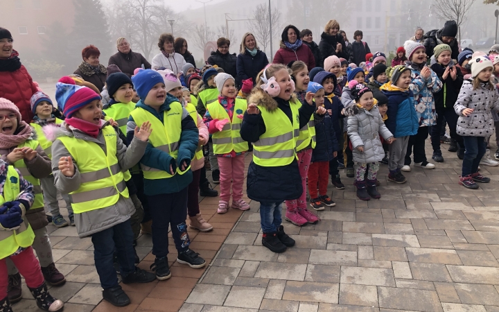 Libás sokadalom Márton napjára a város óvodásainak - fotó: 