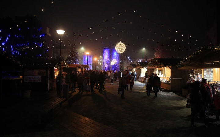 A remény gyertyája a Városháza téren - fotó: 