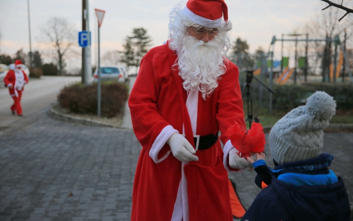 Mikulások városszerte, sok-sok ajándékkal és örömteli pillanattal - fotó: 