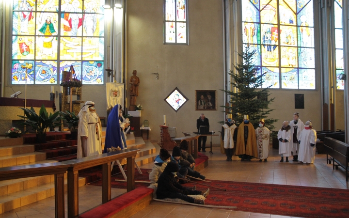 Karácsonyi pásztorjáték a római katolikus főtemplomban - fotó: 