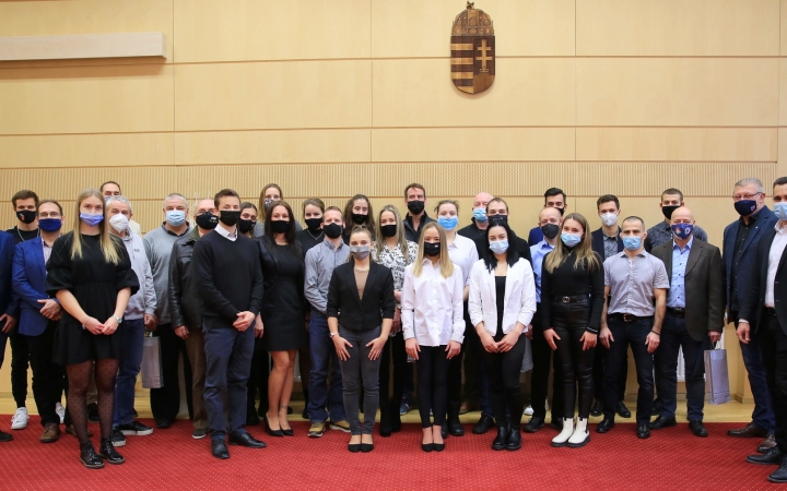 Sportolóink köszöntése a Városházán - fotó: 