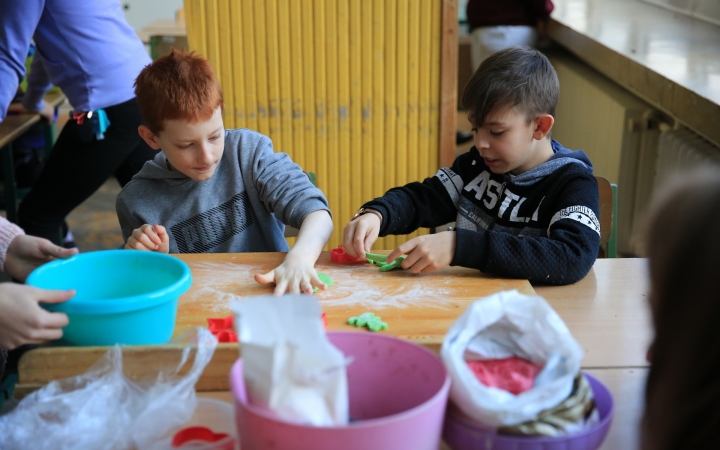 Mackónapi kavalkád a Szabó Magda iskolában - fotó: 