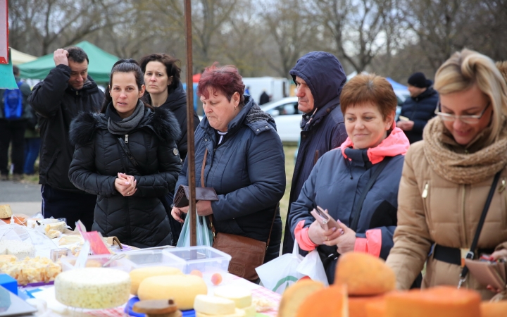 Dunai Kincses Kert: tavaszváró sokadalom - fotó: 