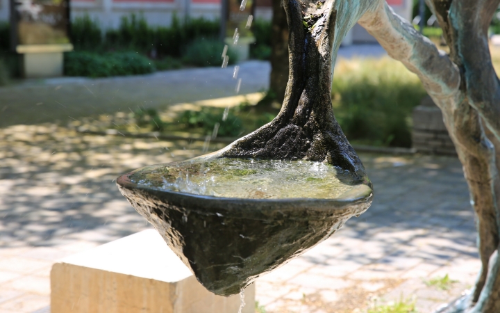 Szökőkútkörkép Dunaújvárosban - fotó: 