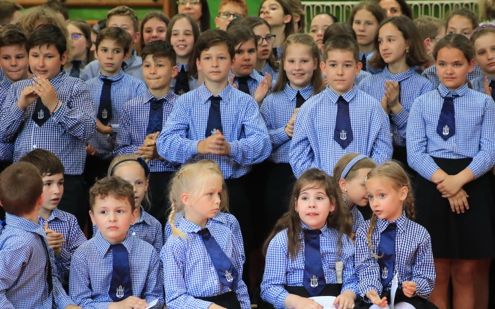 Mesés, játékos, zenés elsősavatás a Móriczban - fotó: 
