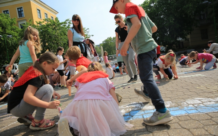 Gyermeknapi rajzversenyt szervezett a DLSZ - fotó: 