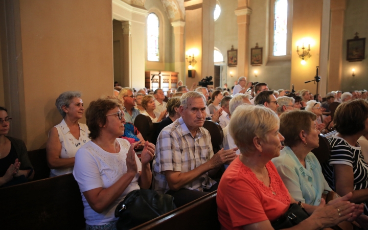 Jótékony koncert a Szentháromság templomban - fotó: 