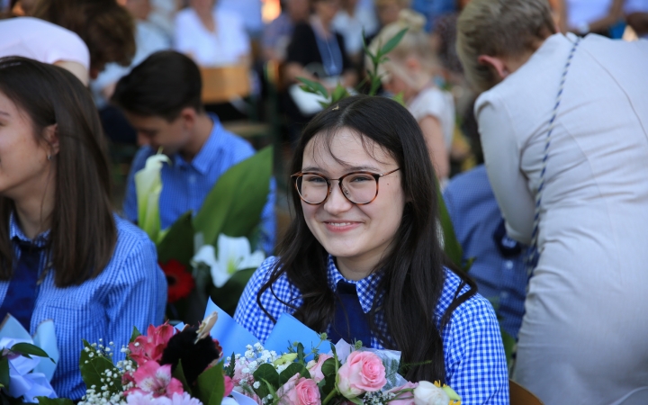 Zászló, dalok, virágözön, szép szavak – ballagás a Móriczban - fotó: 