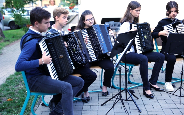 Sokszólamú zenei világnap - fotó: 