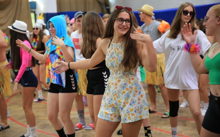 Gólyaavató kavalkádnak adott otthont a Rudas - fotó: 