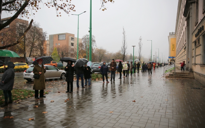 Élőlánc, demonstráció és nyílt fórum az oktatás válsága miatt - fotó: 