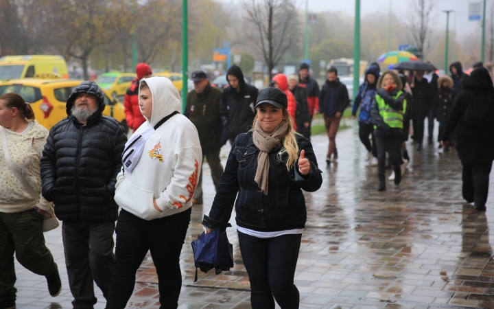 Élőlánc, demonstráció és nyílt fórum az oktatás válsága miatt - fotó: 