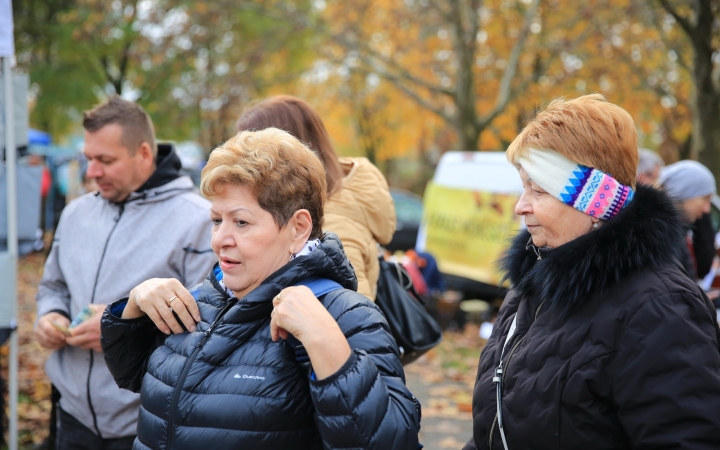 Karácsonyra hangolt és kivit is kínált a kincses forgatag - fotó: 