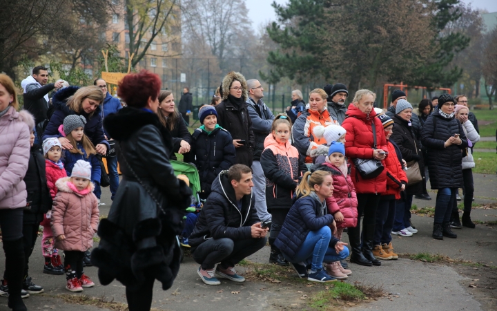 Gyertyagyújtás és forgatag advent első vasárnapján - fotó: 