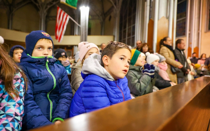 A Móricz iskola kórusai a főtemplomban - fotó: 