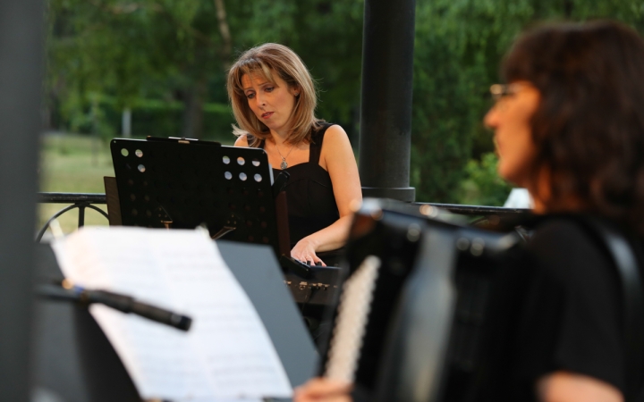 Zenepavilon- Edith Piaf zenés életrajz - fotó: Ónodi Zoltán