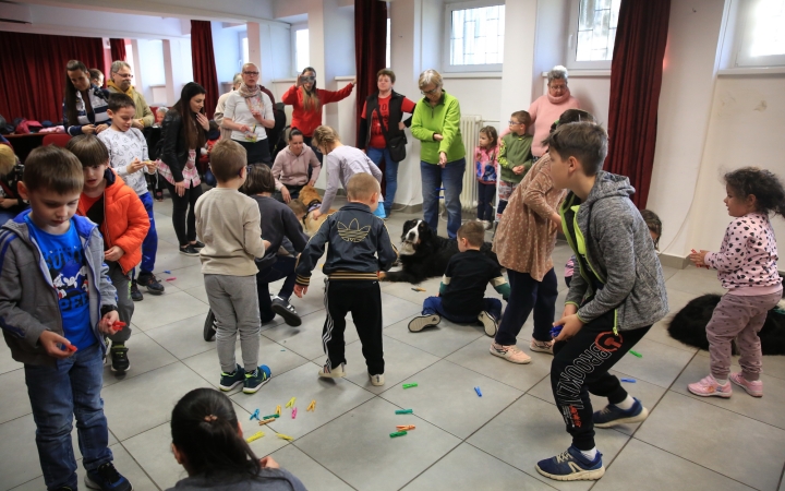 Nap-éj egyenlőségi kutyás-tüzes forgatag - fotó: 