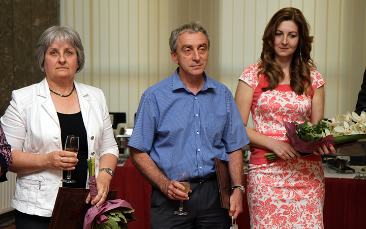 Hárman vehették át a Dunaújváros Közszolgálatáért Díjat - fotó: Sándor Judit