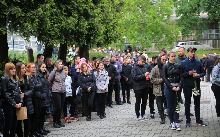Együtt gyászolta Kexet a nagy jégkorongos család - fotó: 