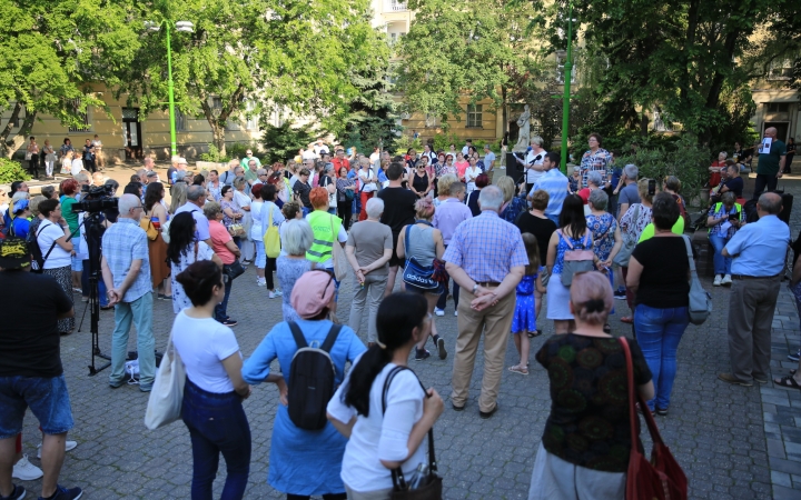 Demonstráció a státusztörvény ellen - fotó: 