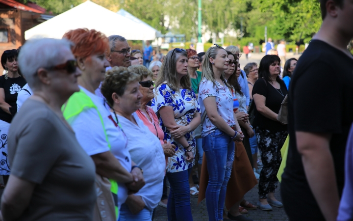 Demonstráció a státusztörvény ellen - fotó: 