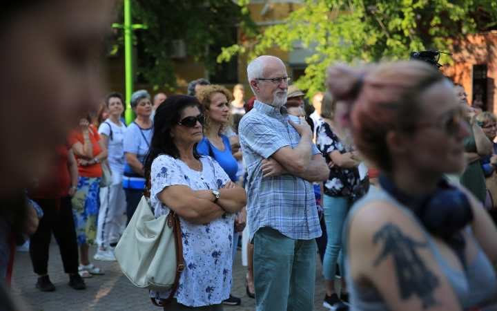 Demonstráció a státusztörvény ellen - fotó: 