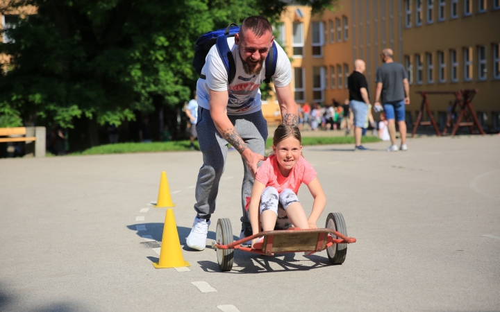 Sport és játék az iskolaudvaron – családoknak, együtt! - fotó: 