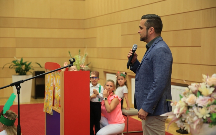 Óvodapedagógusok és segítők köszöntése (2023) - fotó: 