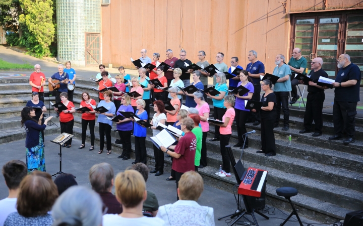 Jubileumi évtől búcsúzott a Dunaújvárosi Vegyeskar - fotó: 