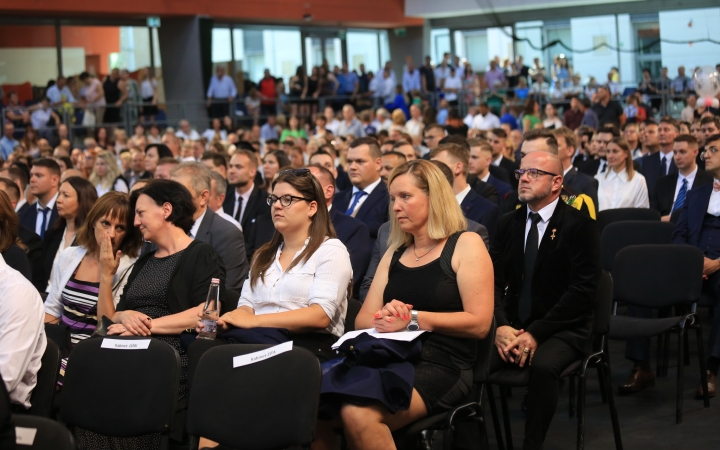 Diplomaátadó pillanatképek a Dunaújvárosi Egyetemen - fotó: 