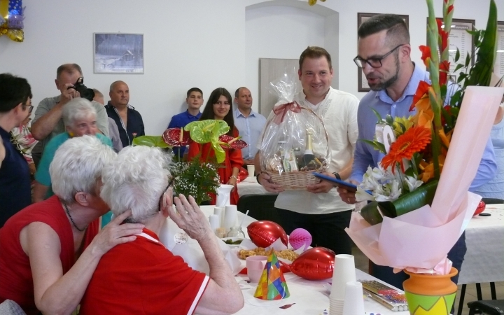 Családi körben köszöntötték 100. születésnapján - fotó: 